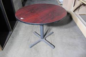 36 round commercial restaurant table with cast iron base