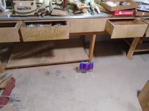 lot 195 image: Work bench with 6 drawers & some contents. 118 x 31 x 34. As shown.
