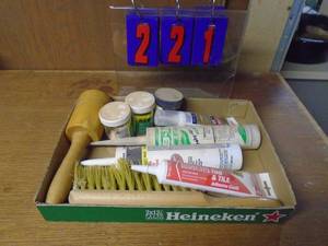 lot 221 image: Flat of wood malletbiscuit & sparkly stuff. As shown.