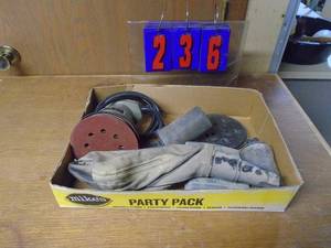 lot 236 image: Porter Cable orbiting sander with bag. As shown.