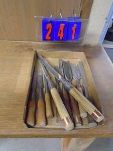 lot 241 image: Flat of lathe chisels. Very nice shape. As shown.