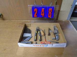 lot 248 image: Flat of misc tools. As shown.