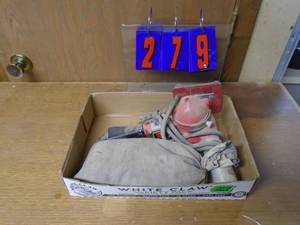 lot 279 image: Heat gun & bag of lead shot. As shown.