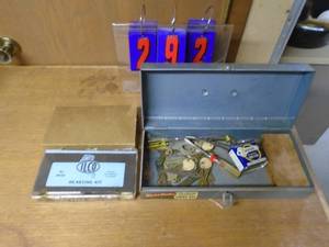 lot 292 image: Flat with Ilco rekey assortment & misc keys. As shown.