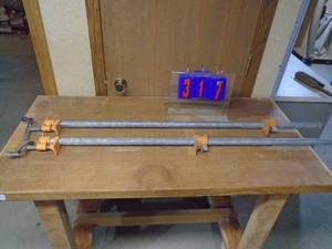 lot 317 image: Qty of 2 34 pipe clamps. Approx 4. As shown.