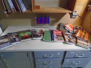 lot 333 image: Flat of wood working books. As shown.