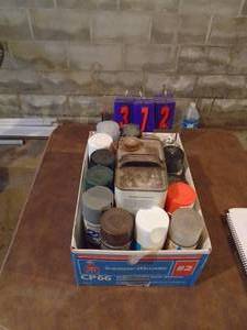 lot 372 image: Flat of paint & thinner. As shown.
