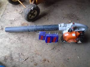 lot 398 image: Stihl gas blower. Looks in good condition. Been sitting a few years. As shown.