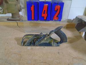 lot 142 image: Stanley no 78 bull nose rabbit plane. Very nice condition. As shown.