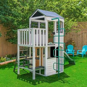 lot 2 image: Kidkraft Woodland View Playhouse