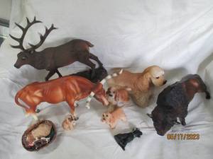 lot 21 image: Wildlife Statue Decor. Crocker Span...