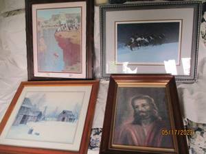 lot 31 image: Framed and matted wall decor in a v...