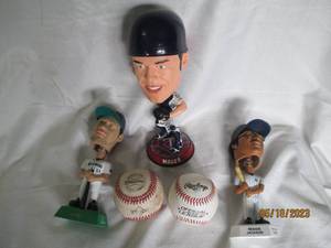 lot 52 image: MLB Twins, Mariners and Yankees Bob...