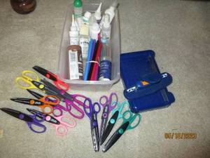 lot 148 image: Shoebox tote loaded generously beyo...