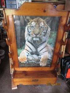 lot 8 image: Tall 4-tier gun shelf cabinet with ...