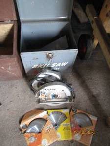 lot 161 image: Skilsaw Circular saw in its own ha...