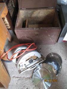 lot 162 image: Skilsaw Circular saw in homemade wo...