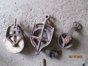 lot 163 image: Lot of assorted size vintage pulls ...