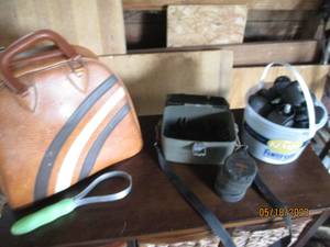 lot 168 image: Vintage empty bowling ball bag, buc...