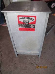 lot 174 image: Miller Manufacturing Little Giant P...