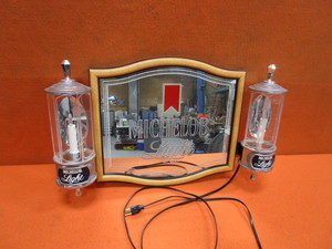 lot 26 image: Michelob Light Beer Sign 16x26