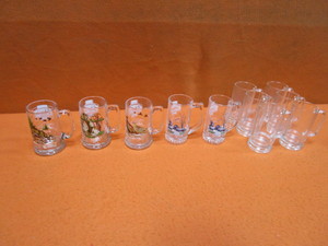 lot 36 image: (5) Schmidt Beer Mugs (6) Glass Beer Mugs