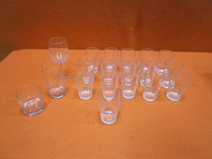 lot 58 image: Glass Cups