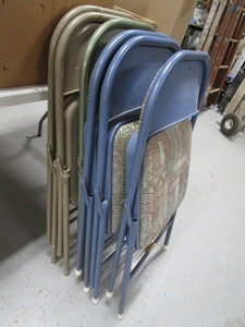 lot 65 image: Folding Chairs