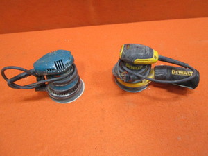 lot 100 image: (2) Sanders