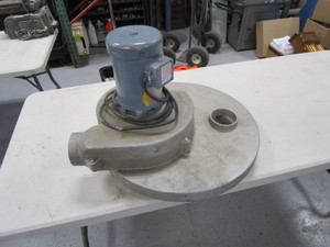 lot 104 image: Barrel Top Dust Collector