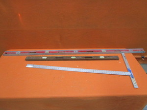 lot 108 image: Levels & T Square