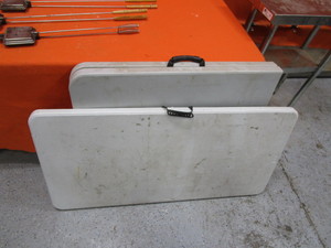 lot 117 image: 6 Foldable & 4 Poly Tables