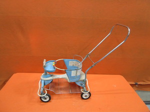 lot 129 image: Vintage Stroller