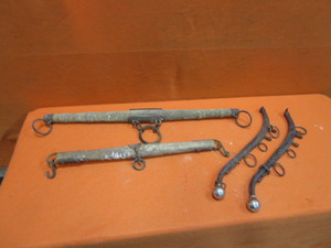 lot 131 image: Vintage Horse Eveners & Hames