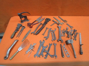 lot 142 image: Vintage Tools
