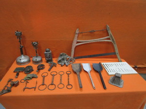 lot 144 image: Vintage Items