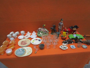 lot 149 image: Vintage Items