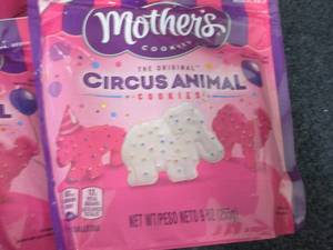 6- 9 oz pks Mothers Circus Animals...