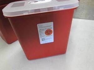 10 Covidien 2 Gallon Red 10 in. x ...