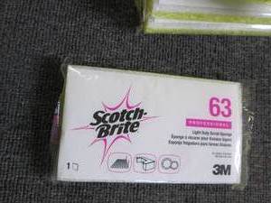 lot 166 image: 9 scotch brite scrubbing pads 63 ...