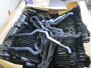 lot 197 image: case of 200 plastic top field house...