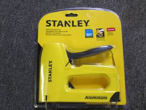 lot 199 image: stanley heavy duty staple gun ...