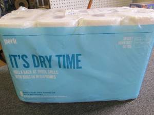lot 207 image: package of 8 perk paper towel rolls...
