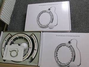 lot 280 image: 3 the queen 6 of hula hoops...