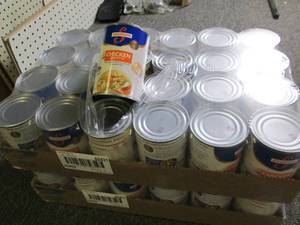 lot 289 image: 2 cases of 24 14.5 oz cans of swan...