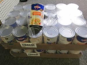 lot 290 image: 2 cases of 24 14.5 oz cans of swan...