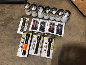 lot 30 image: Lot of Flashlights and Hardware Various Models and Conditions  Customer Returns See Pictures