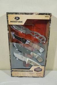 lot 39 image: Mossy Oak 4 Pack Variety Fixed Blade Knife Set