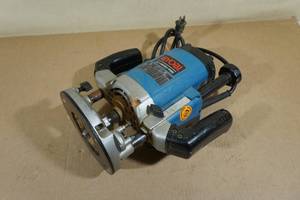 lot 144 image: Ryobi Variable Speed Heavy Duty Router