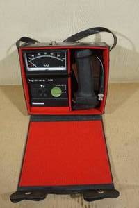 lot 154 image: Lignomat H30 Black Handheld 50-60Hz Analog Lignometer Moisture Meter